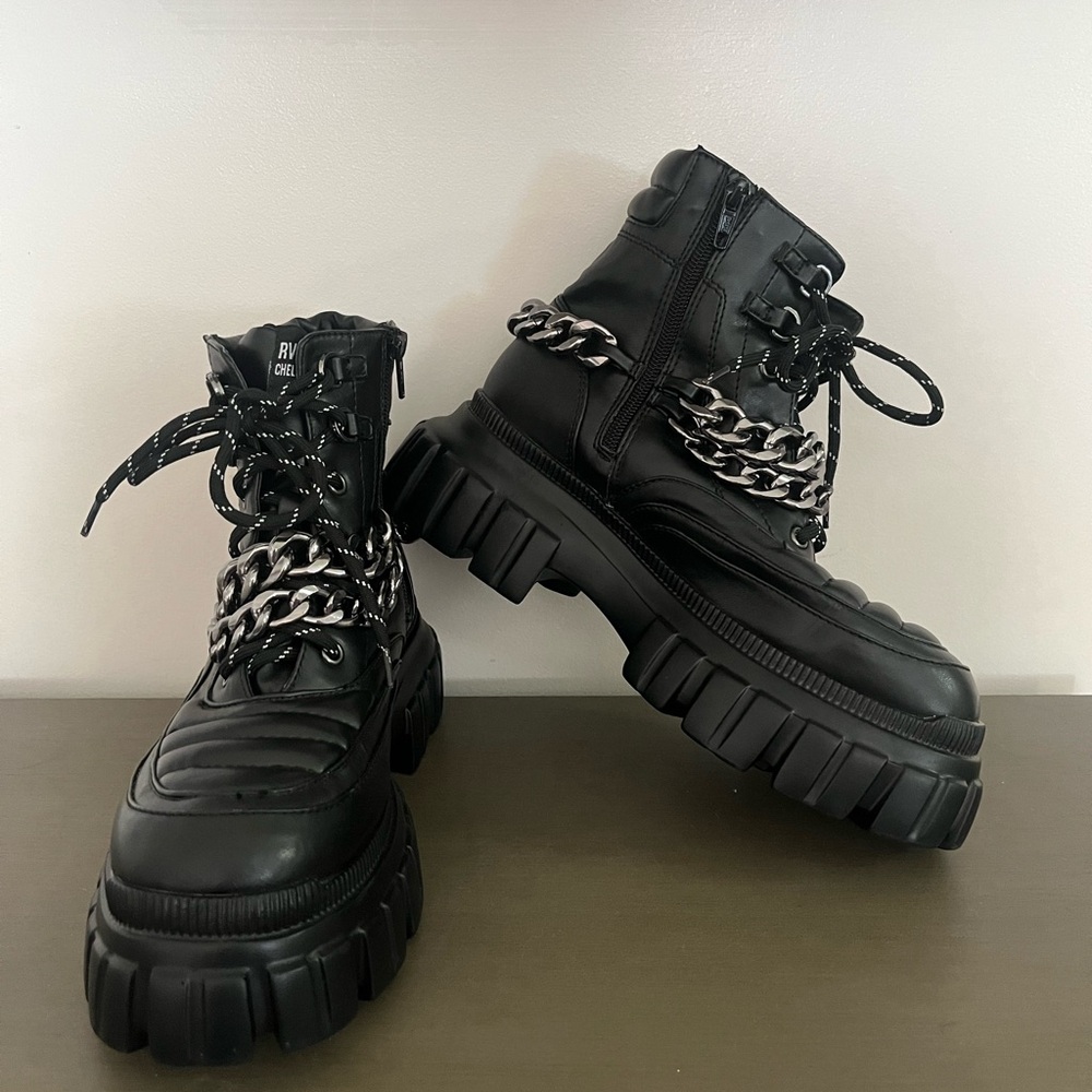 NWT River Island/Chelsea House 9-9.5 Women’s Boots